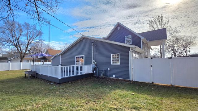 205 W Pearl Street, Hamlet, IN 46532