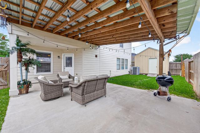 15006 Sunset Villa Court, Humble, TX 77396