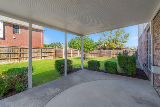223 Briar Oak Drive, Murphy, TX 75094
