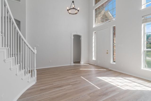 223 Briar Oak Drive, Murphy, TX 75094