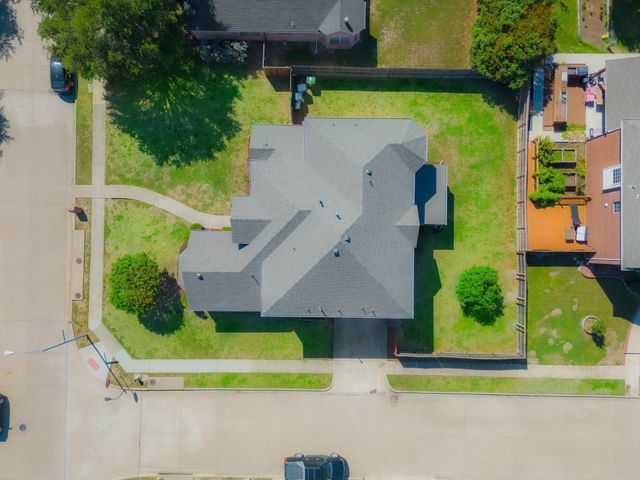 223 Briar Oak Drive, Murphy, TX 75094