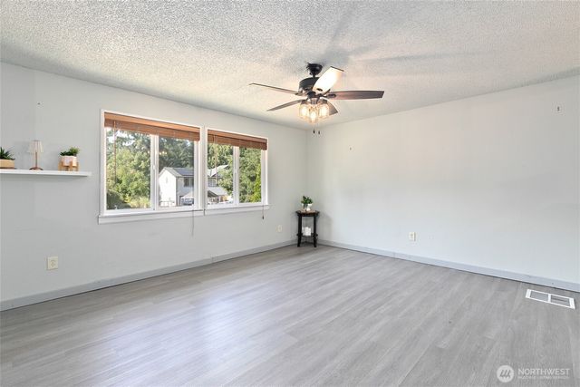 5701 38th Court SE, Lacey, WA 98503