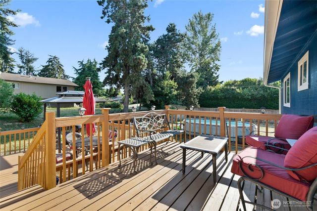 5701 38th Court SE, Lacey, WA 98503