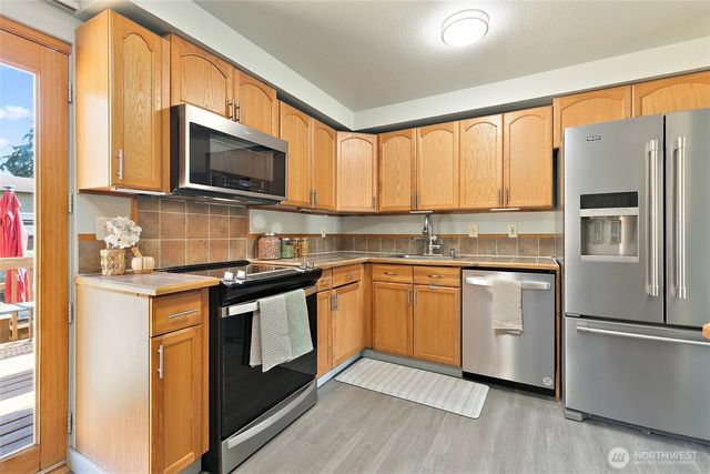 5701 38th Court SE, Lacey, WA 98503