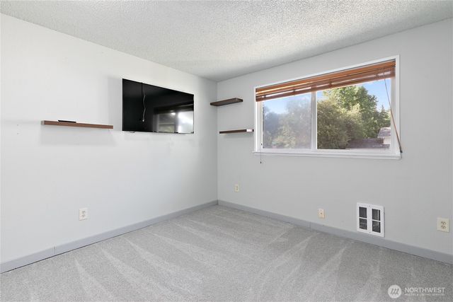 5701 38th Court SE, Lacey, WA 98503