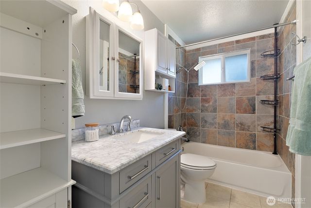 5701 38th Court SE, Lacey, WA 98503