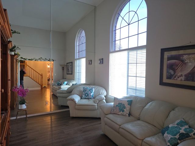 4950 W Minarets Avenue, Fresno, CA 93722