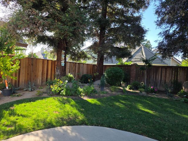 4950 W Minarets Avenue, Fresno, CA 93722