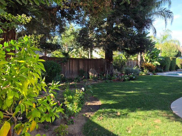 4950 W Minarets Avenue, Fresno, CA 93722