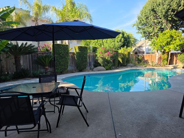 4950 W Minarets Avenue, Fresno, CA 93722