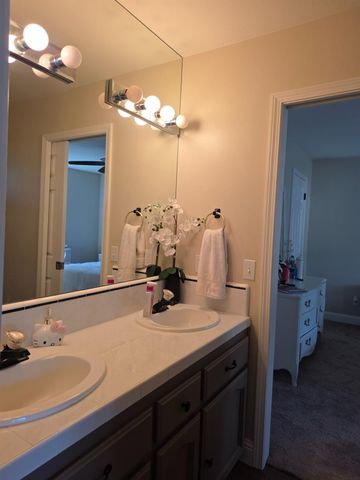 4950 W Minarets Avenue, Fresno, CA 93722