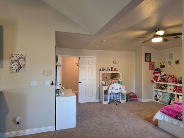 4950 W Minarets Avenue, Fresno, CA 93722