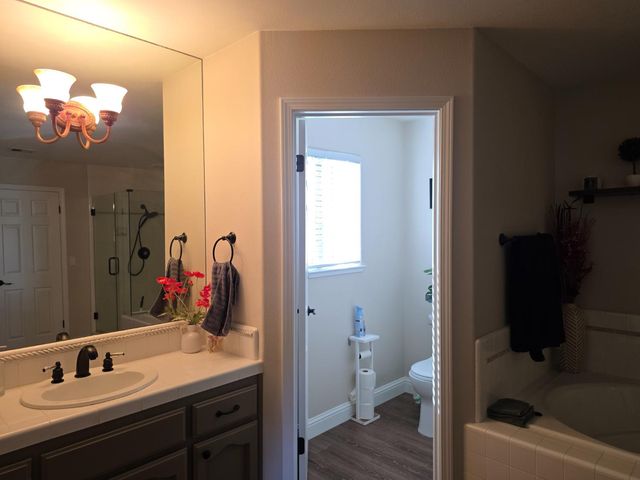 4950 W Minarets Avenue, Fresno, CA 93722
