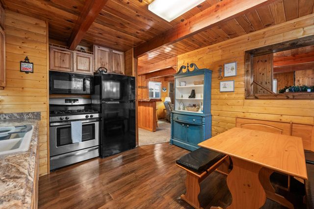 727 Elysian Boulevard, Big Bear, CA 92314