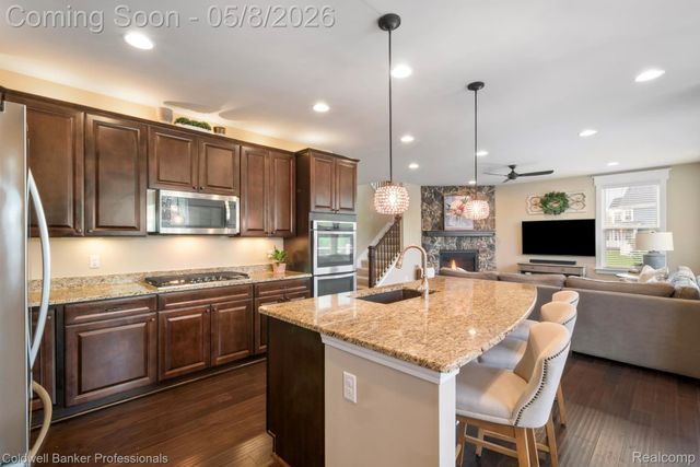 50405 Eisenhower Drive, Canton Charter Township, MI 48188