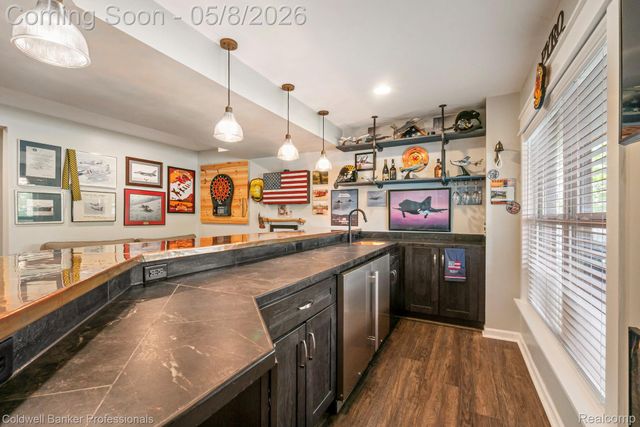 50405 Eisenhower Drive, Canton Charter Township, MI 48188
