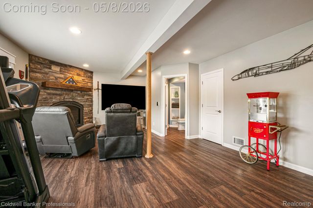 50405 Eisenhower Drive, Canton Charter Township, MI 48188