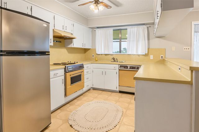 1191 Dawnridge DR, Canyon Lake, TX 78133