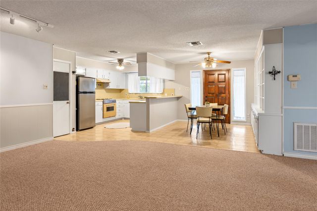 1191 Dawnridge DR, Canyon Lake, TX 78133