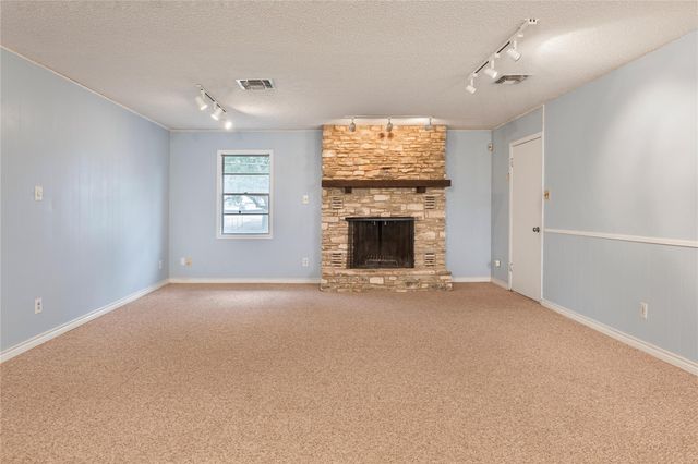 1191 Dawnridge DR, Canyon Lake, TX 78133