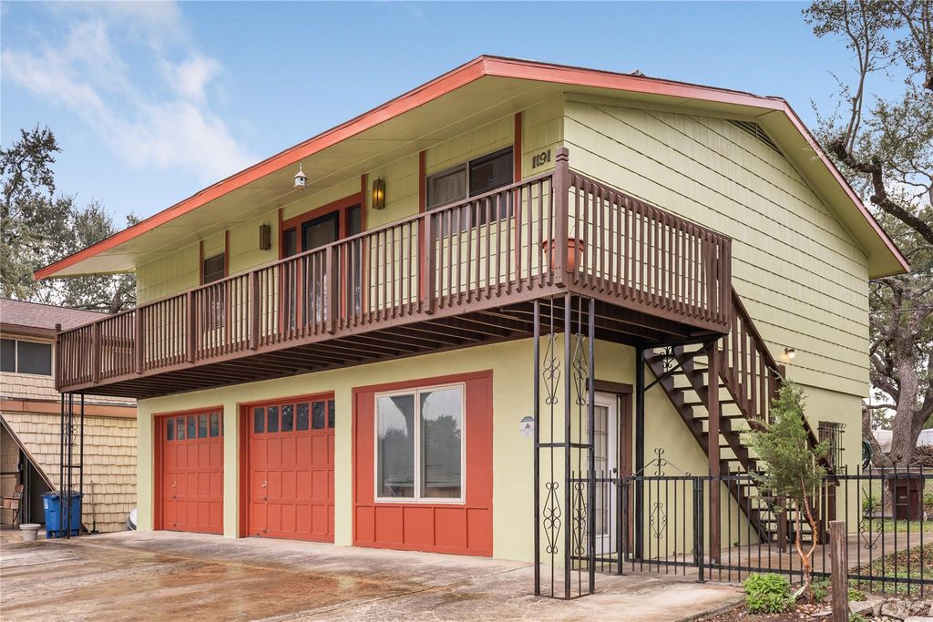 1191 Dawnridge DR, Canyon Lake, TX 78133