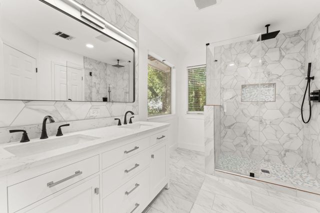 1401 Wheatfall LN, Austin, TX 78748