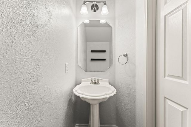 1401 Wheatfall LN, Austin, TX 78748