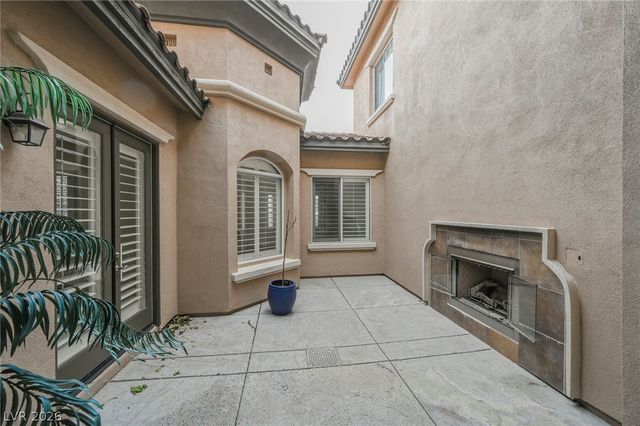 2062 Country Cove Court, Las Vegas, NV 89135