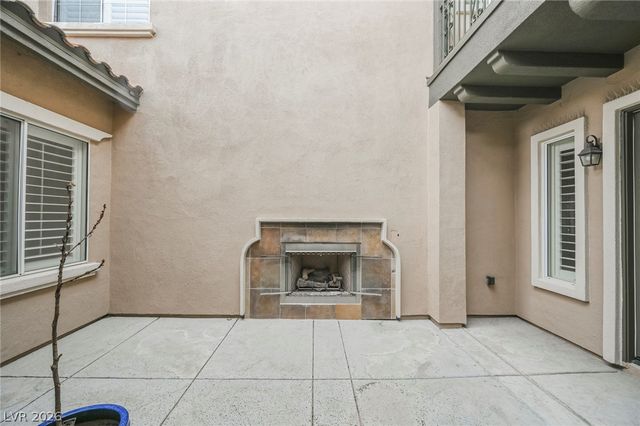 2062 Country Cove Court, Las Vegas, NV 89135