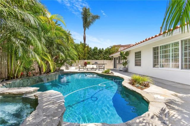 21121 Indigo, Huntington Beach, CA 92646