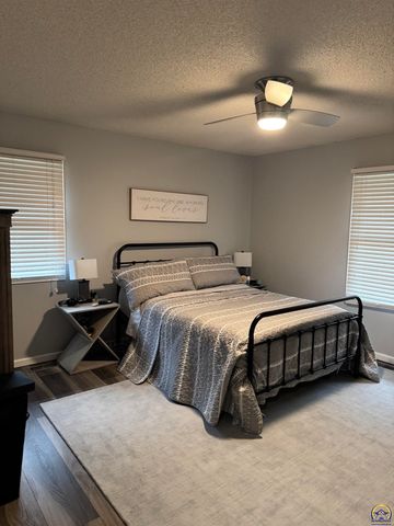 4211 SE Colorado AVE, Topeka, KS 66609