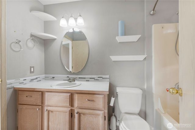 209 S Cedar Street, Buckley, WA 98321