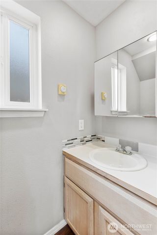 209 S Cedar Street, Buckley, WA 98321