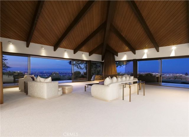 57 Saddleback, Rolling Hills, CA 90274