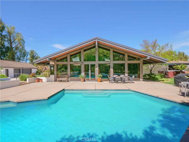 57 Saddleback, Rolling Hills, CA 90274