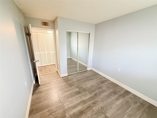 1167 N Benoist Farms Road 105, West Palm Beach, FL 33411