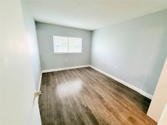 1167 N Benoist Farms Road 105, West Palm Beach, FL 33411