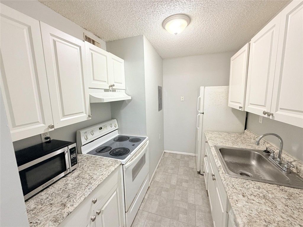 1167 N Benoist Farms Road 105, West Palm Beach, FL 33411