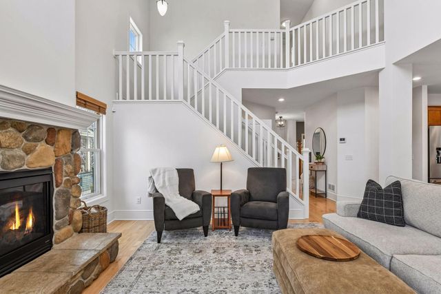 2008 Laurel Avenue W, Minneapolis, MN 55405