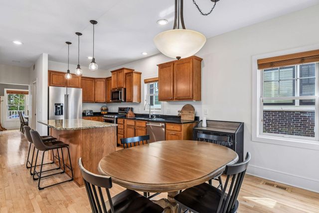 2008 Laurel Avenue W, Minneapolis, MN 55405