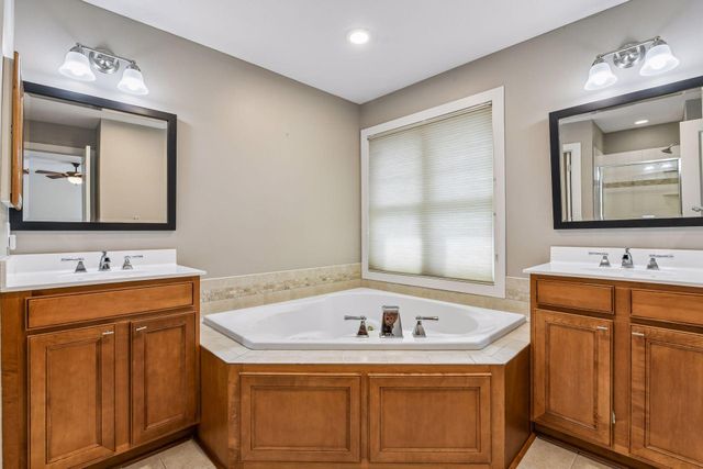 2008 Laurel Avenue W, Minneapolis, MN 55405