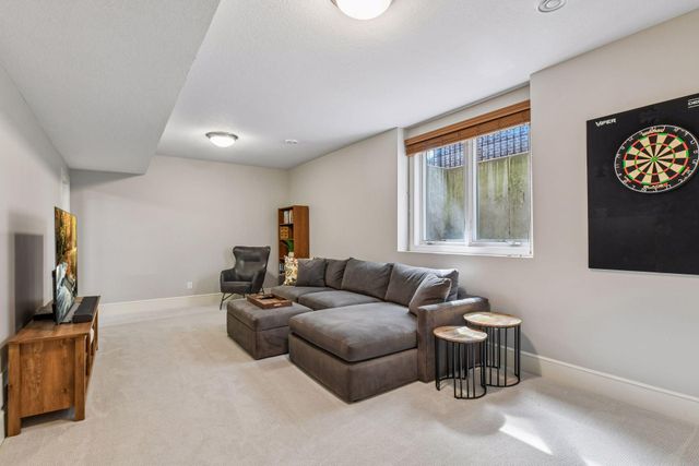 2008 Laurel Avenue W, Minneapolis, MN 55405