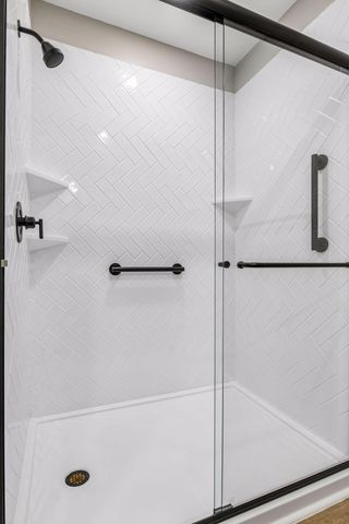 2008 Laurel Avenue W, Minneapolis, MN 55405