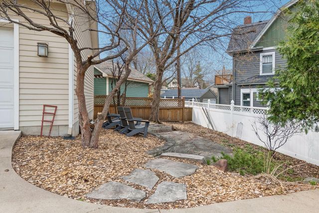 2008 Laurel Avenue W, Minneapolis, MN 55405