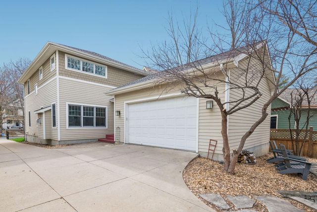 2008 Laurel Avenue W, Minneapolis, MN 55405