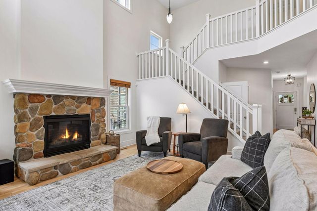 2008 Laurel Avenue W, Minneapolis, MN 55405