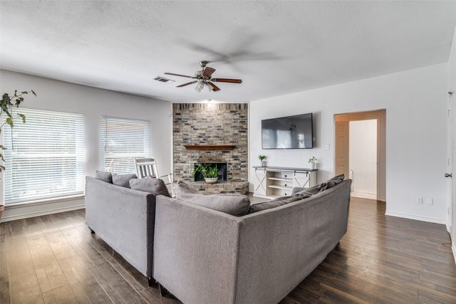8321 Bristol Court, Rowlett, TX 75089