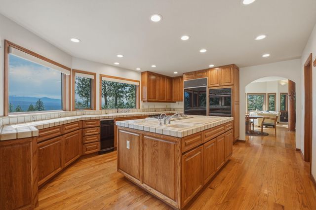 2889 NW Starview Drive, Bend, OR 97703