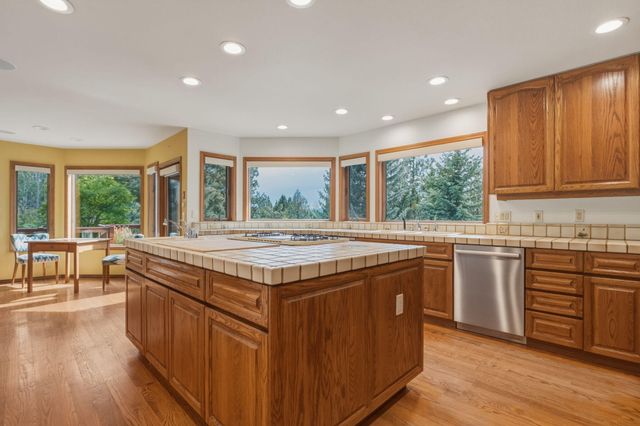 2889 NW Starview Drive, Bend, OR 97703