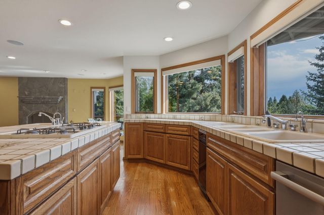 2889 NW Starview Drive, Bend, OR 97703
